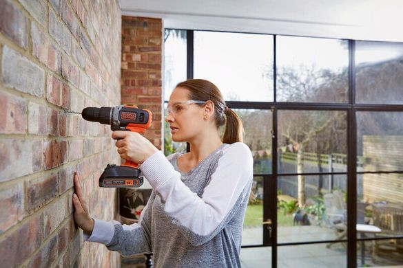 Дрель-шуруповерт ударная аккумуляторная BLACK+DECKER BCD003C1 1513112 фото