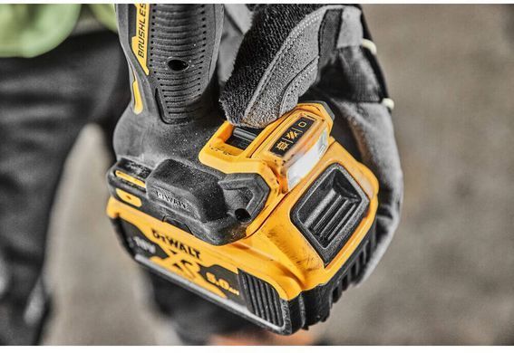 Дрель-шуруповерт аккумуляторная бесщеточная DeWALT DCD800P2T 1513164 фото