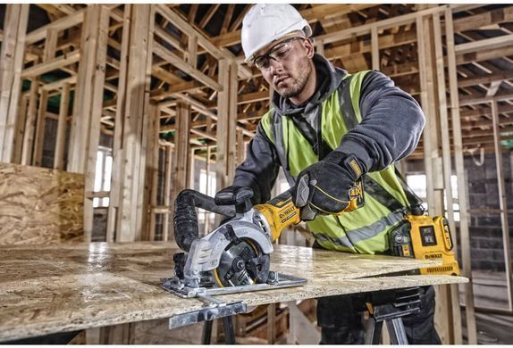 Пила дискова акумуляторна безщіткова DeWALT DCS571N 1514752 фото