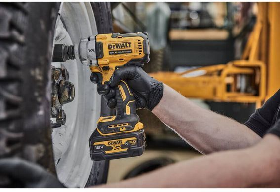 Гайкокрут ударный аккумуляторный бесщеточный DeWALT DCF891N 1513071 фото