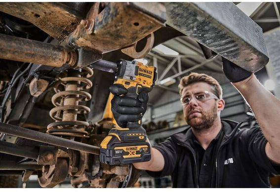 Гайкокрут ударний акумуляторний безщітковий DeWALT DCF921P2G 1513094 фото