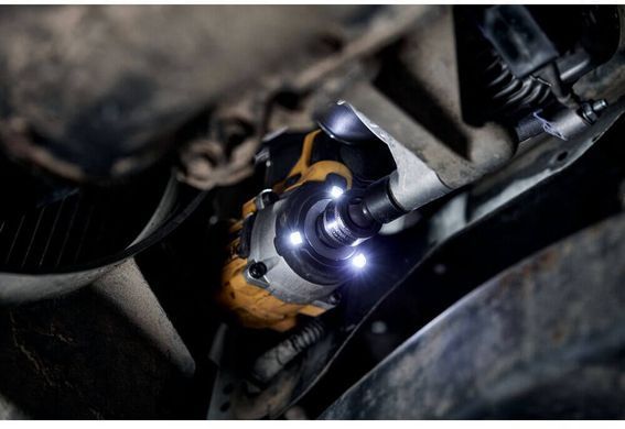 Гайкокрут ударный аккумуляторный бесщеточный DeWALT DCF923P2G 1513100 фото
